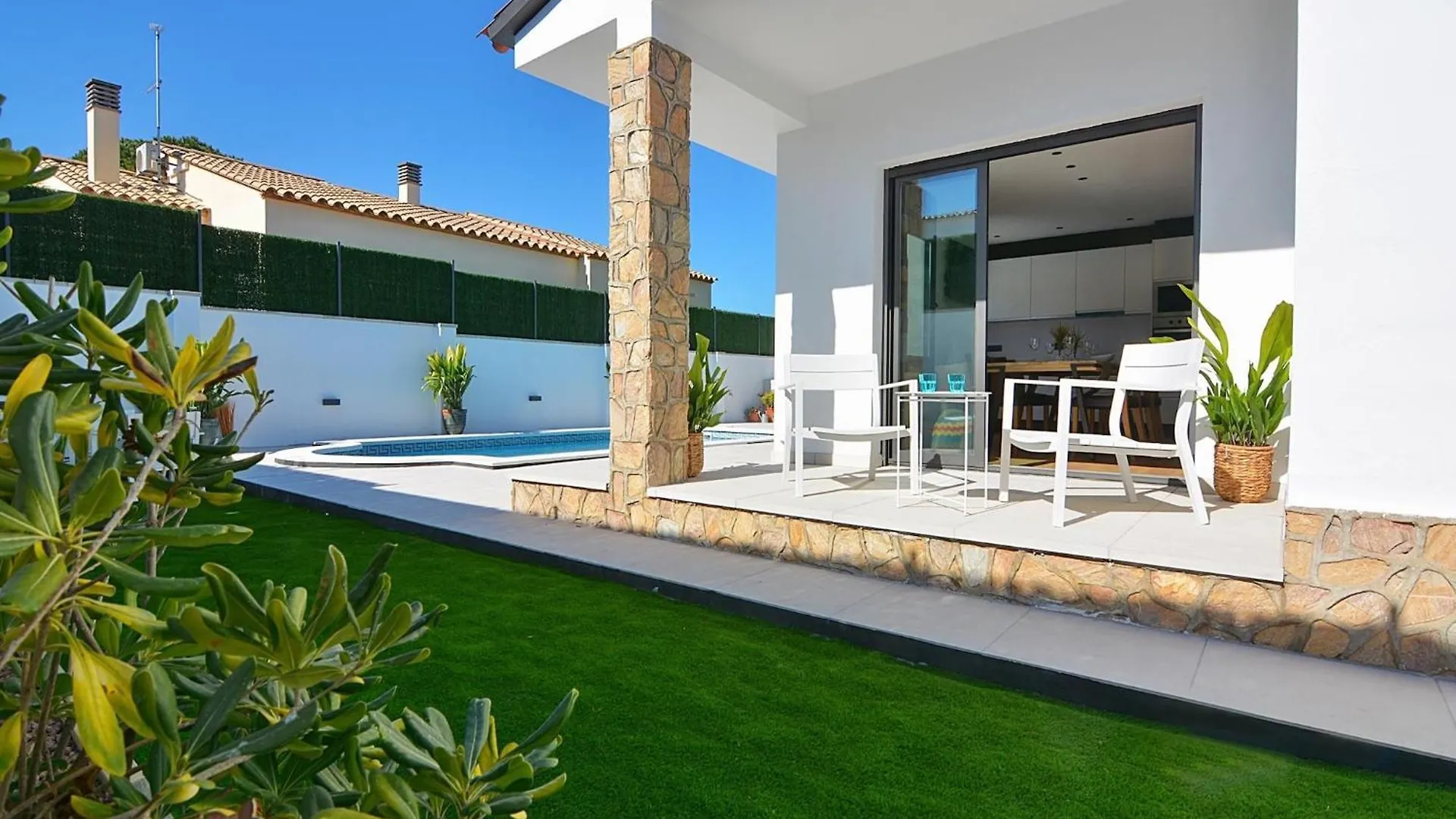 3 Bedroom Villa In Costa Brava L' Escala