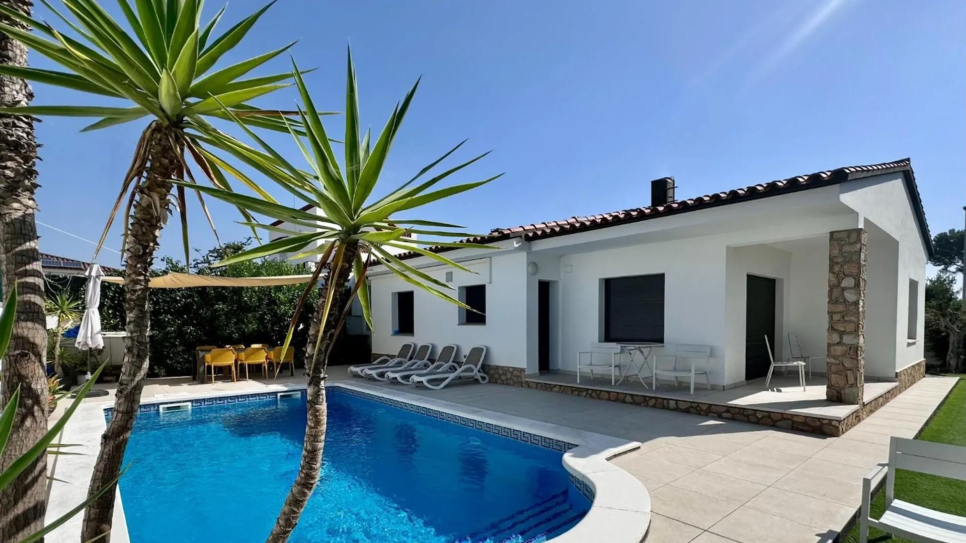 3 Bedroom Villa In Costa Brava L'Escala 0*,
